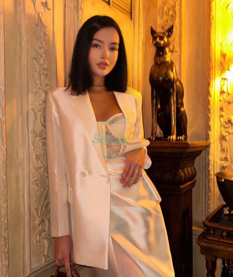 Photo escort girl Julia Party : the best escort service