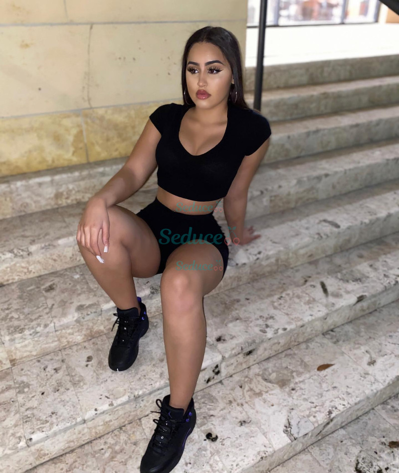 Photo escort girl Nina: the best escort service