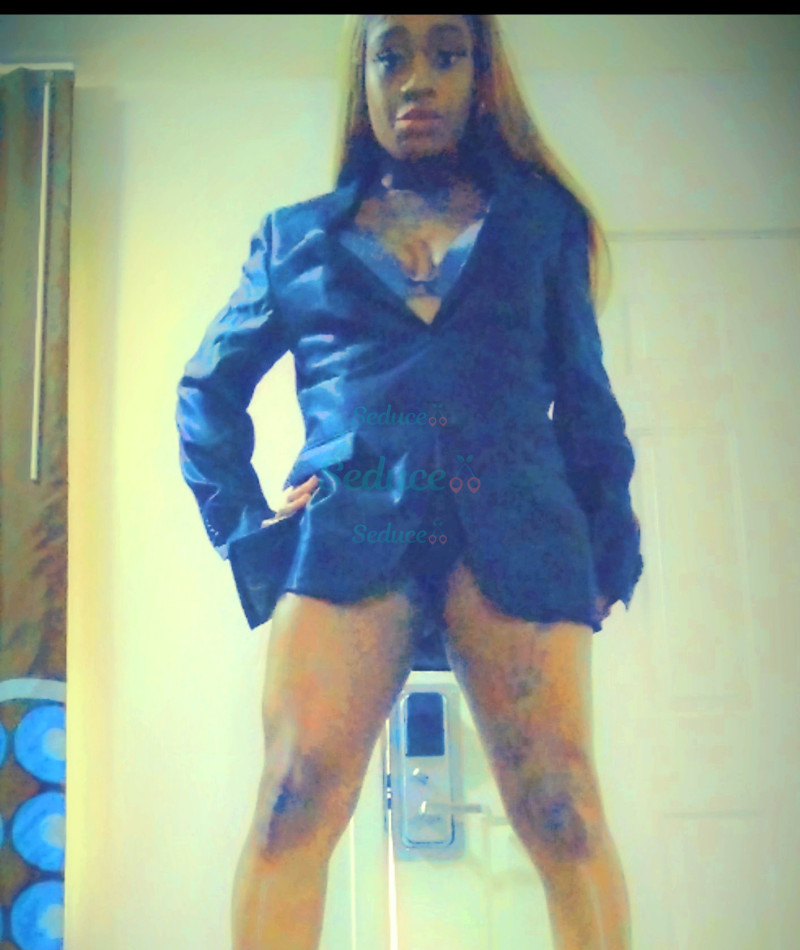 Photo escort girl pookie: the best escort service