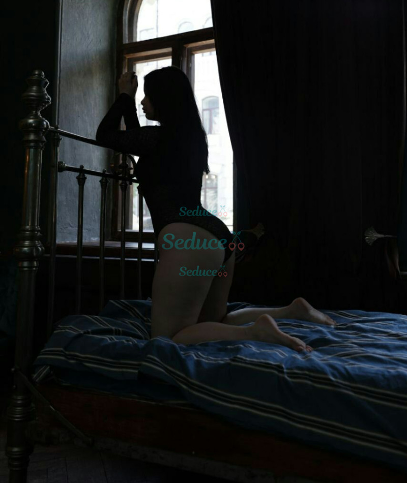 Photo escort girl Malyshka: the best escort service