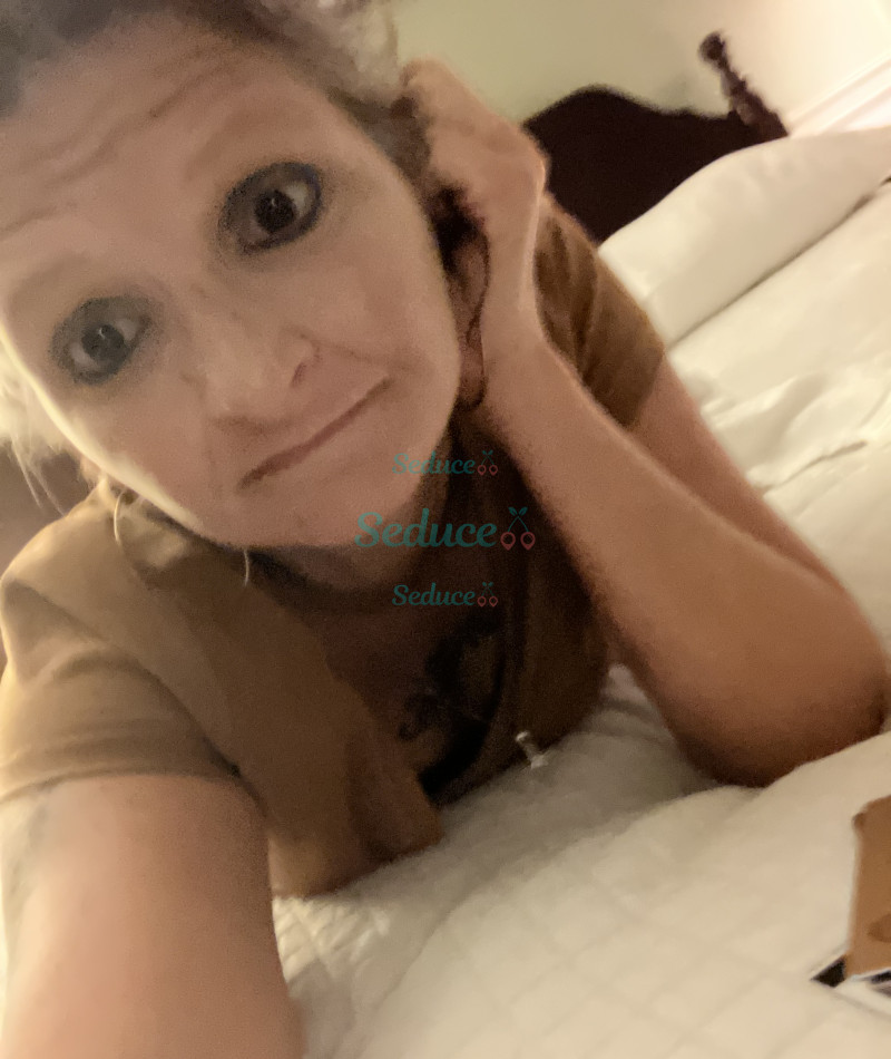 Photo escort girl mercedes : the best escort service