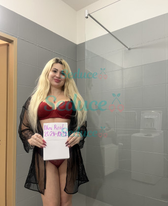 Photo escort girl Karolina: the best escort service