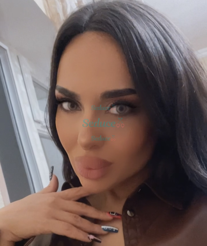 Photo escort girl Anuella: the best escort service
