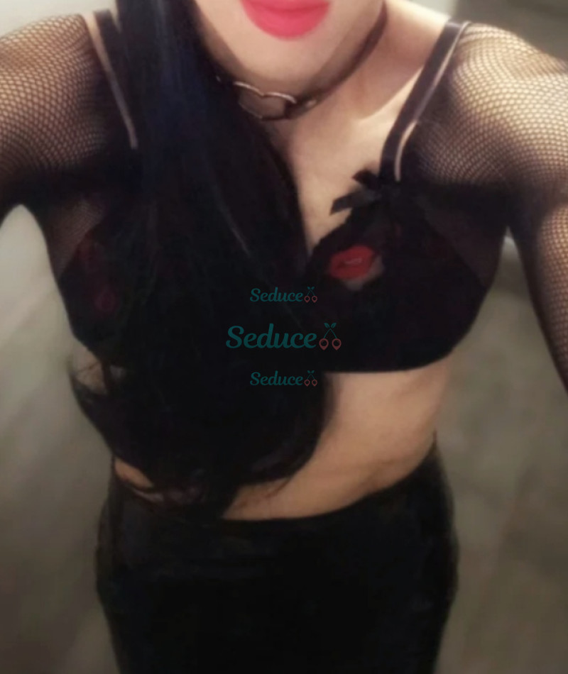 Photo escort girl Vikky: the best escort service