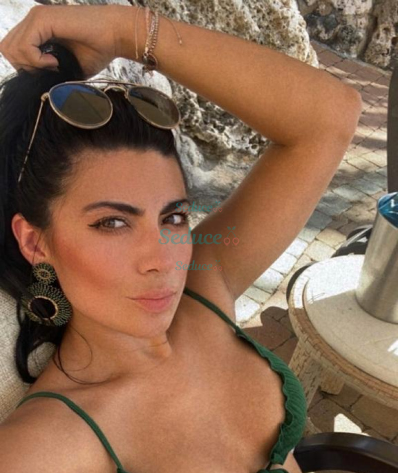 Photo escort girl Lorena: the best escort service