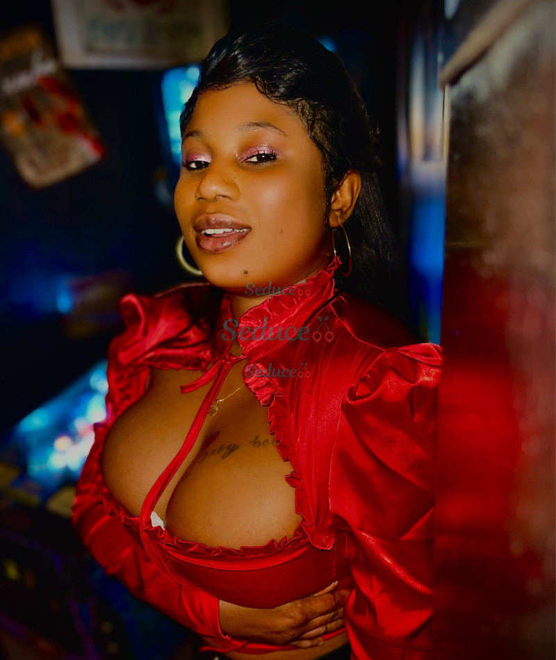 Photo escort girl Queenie : the best escort service
