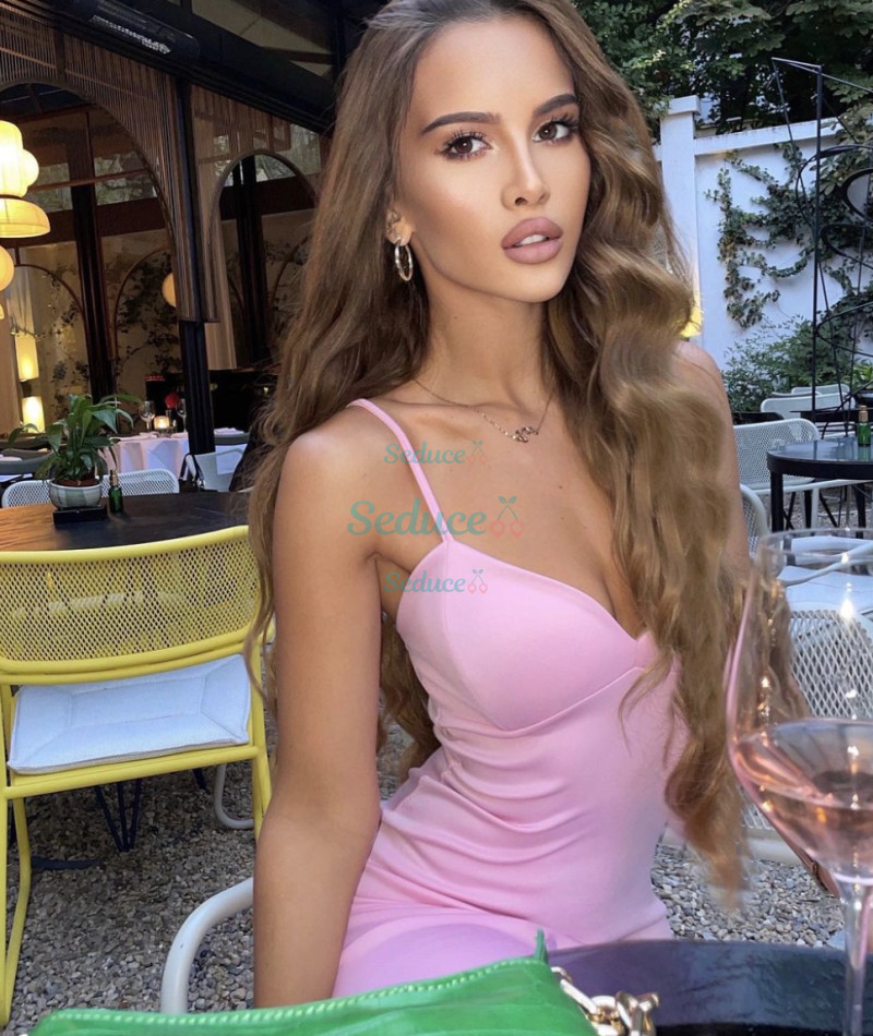 Photo escort girl Kira: the best escort service