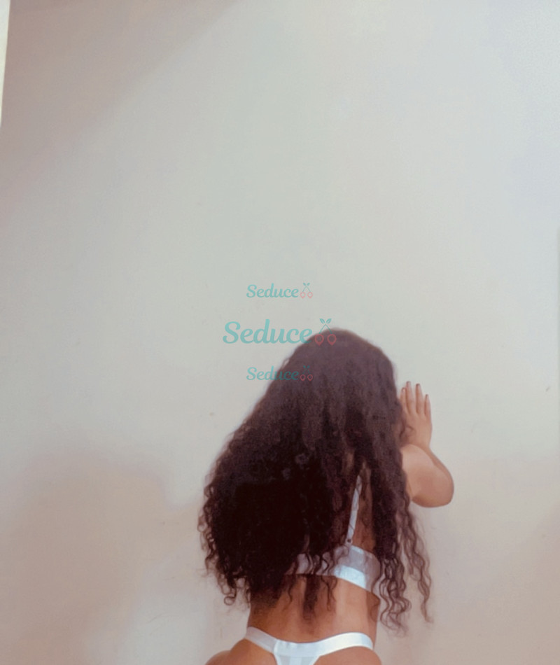 Photo escort girl Bell: the best escort service