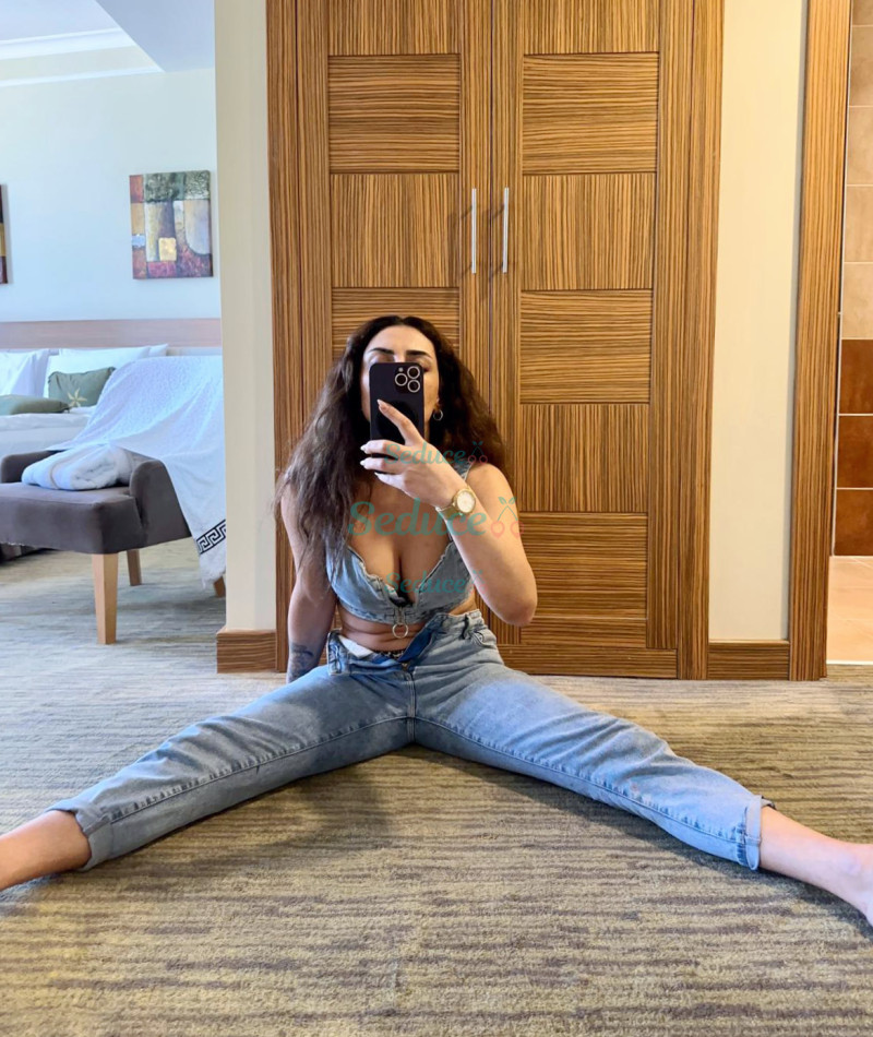 Photo escort girl DAPHNE VIP GFE: the best escort service
