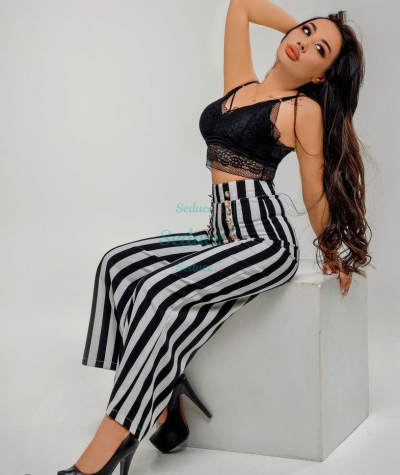 Photo escort girl SARA: the best escort service