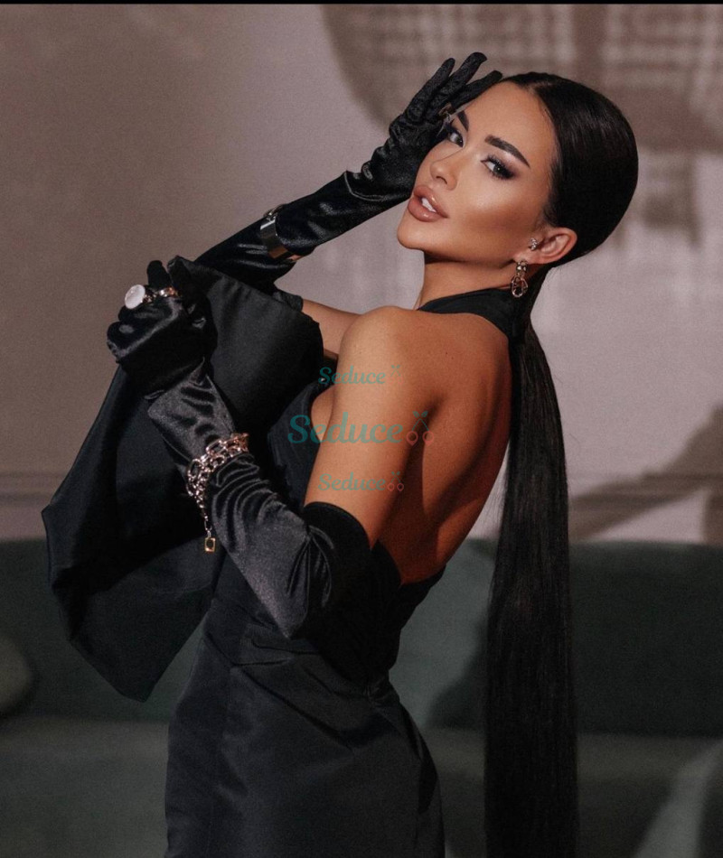 Photo escort girl Maya: the best escort service