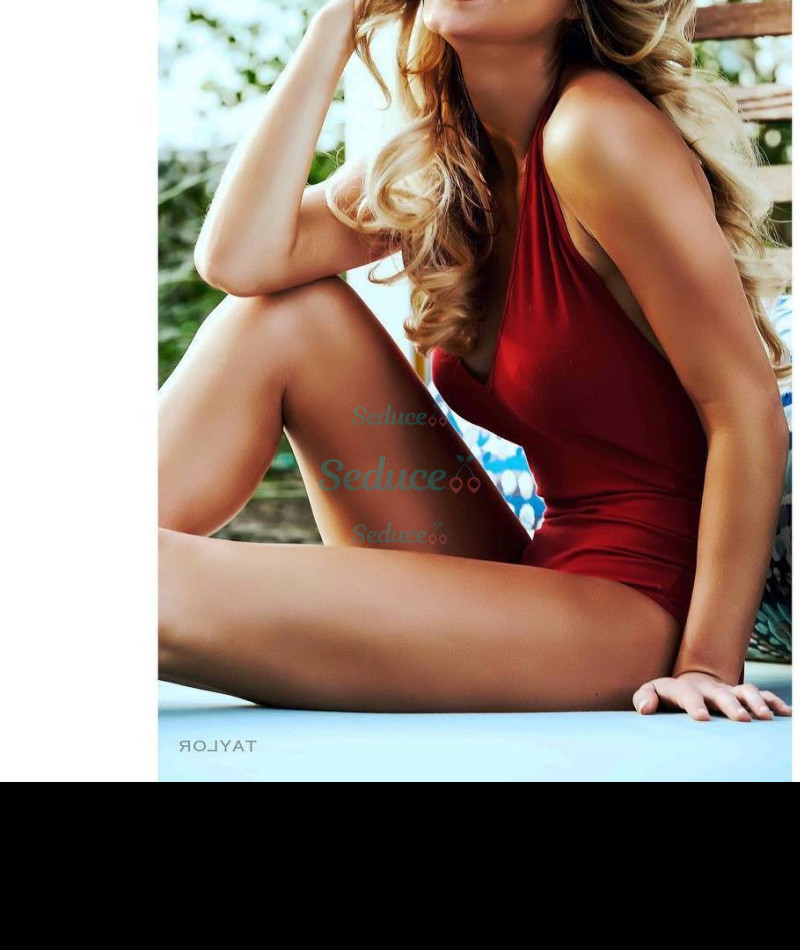 Photo escort girl STEPHIE: the best escort service