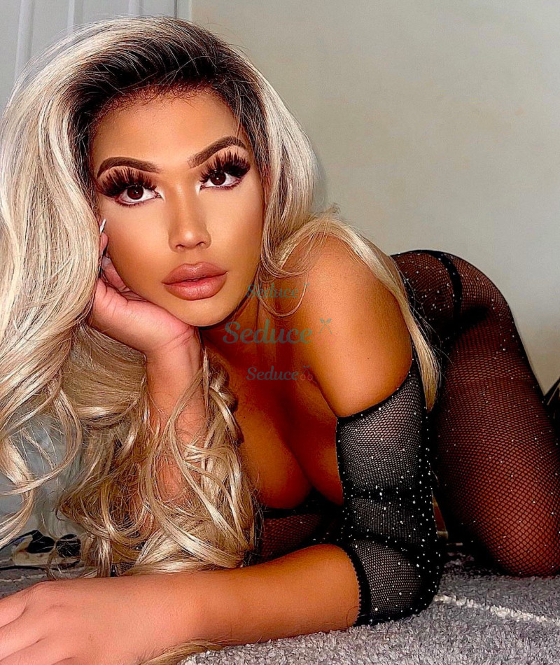 Photo escort girl Switie: the best escort service