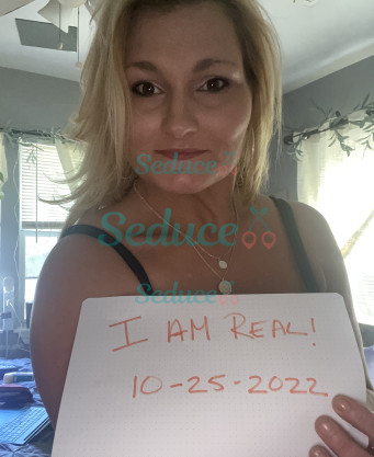 Photo escort girl Ms Shine: the best escort service