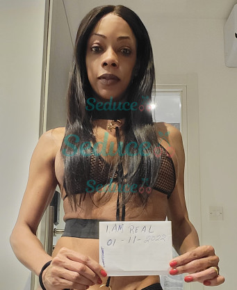 Photo escort girl Naomi : the best escort service