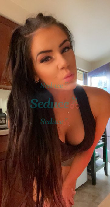 Photo escort girl Pascaline : the best escort service