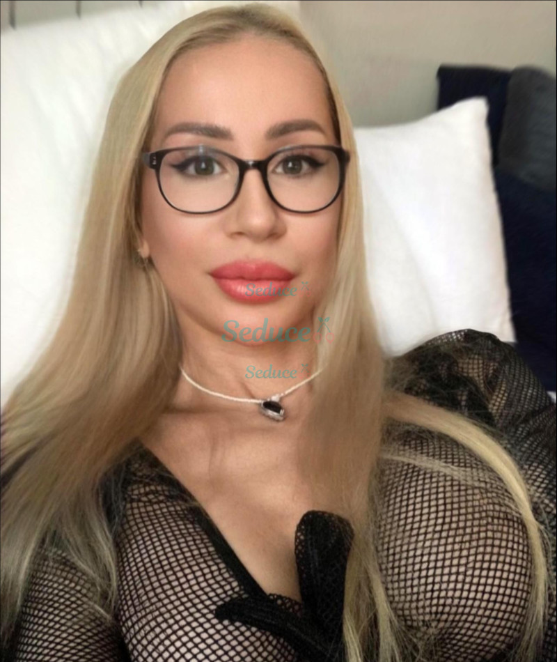 Photo escort girl Emilly: the best escort service