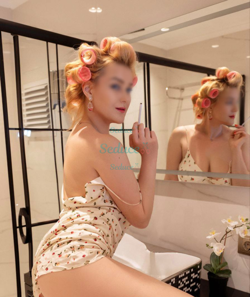 Photo escort girl Valeria: the best escort service