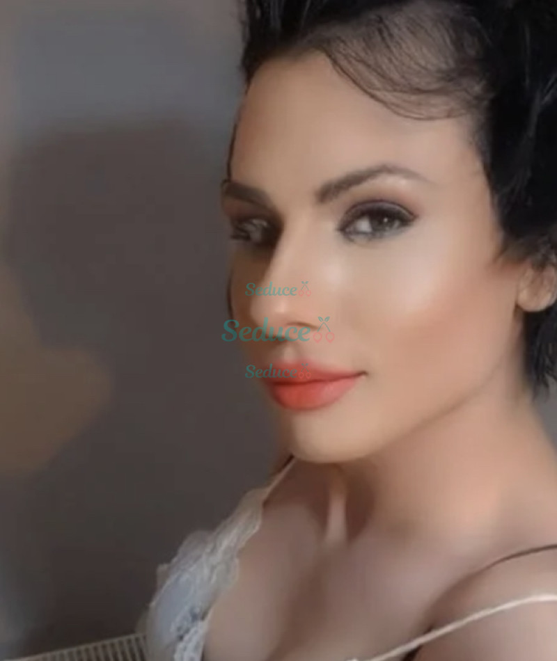 Photo escort girl Queenberen: the best escort service