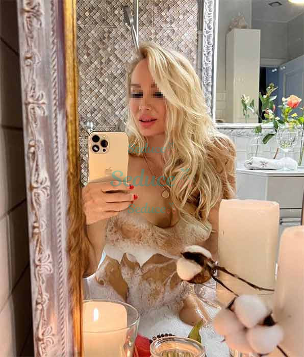 Photo escort girl Karina: the best escort service