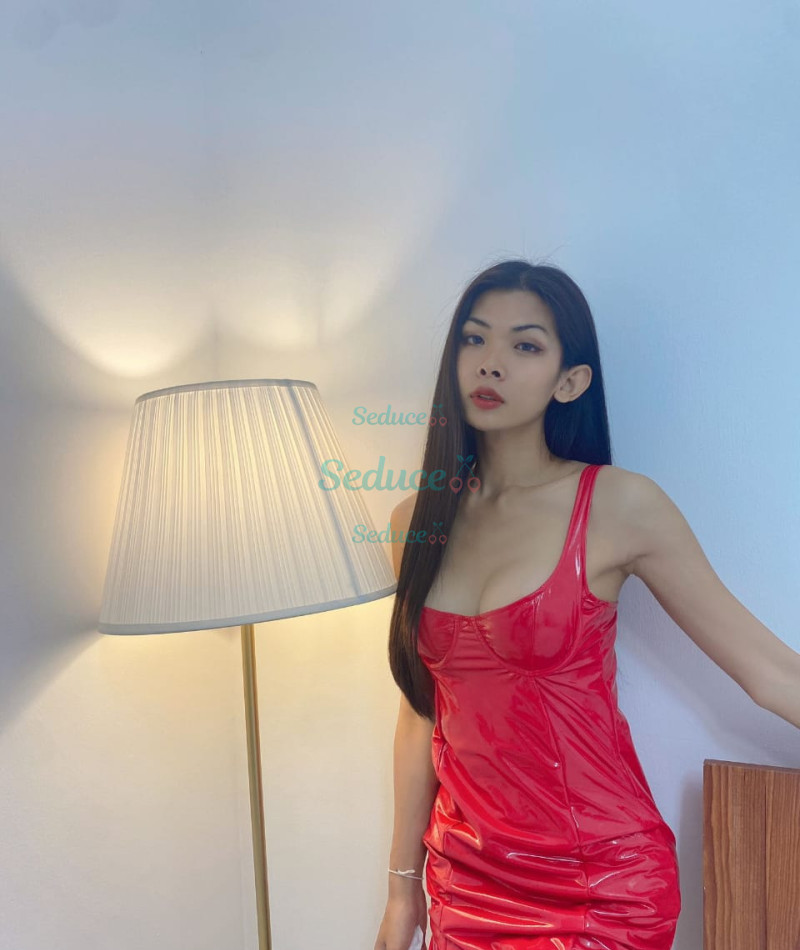 Photo escort girl Lora: the best escort service