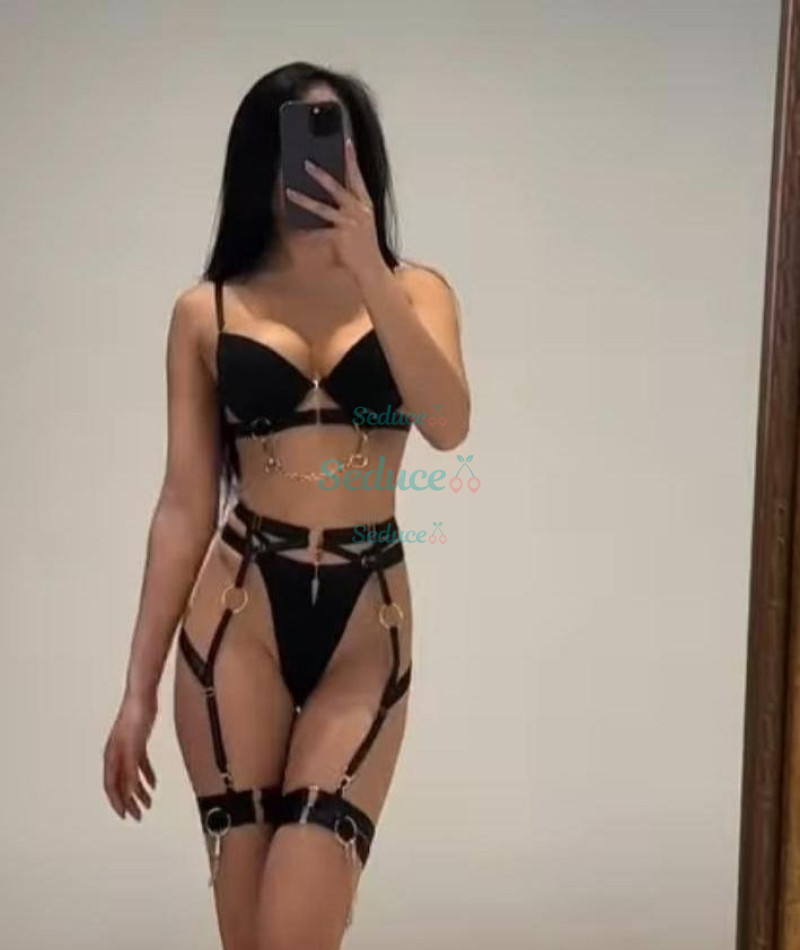 Photo escort girl Adele : the best escort service