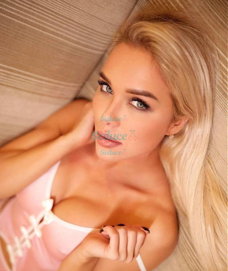 Photo escort girl VIOLETTA : the best escort service