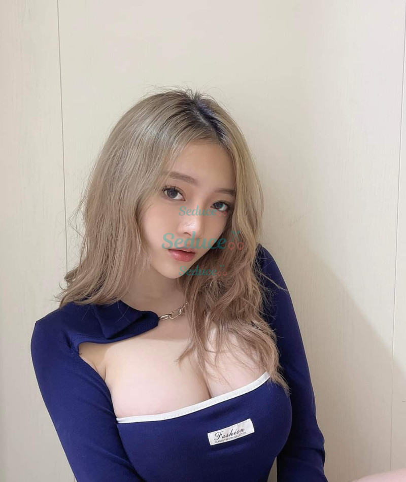 Photo escort girl Nini: the best escort service