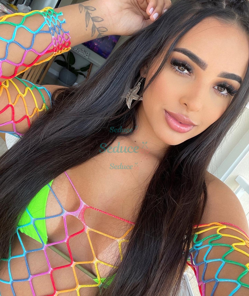 Photo escort girl Angel DuVale: the best escort service