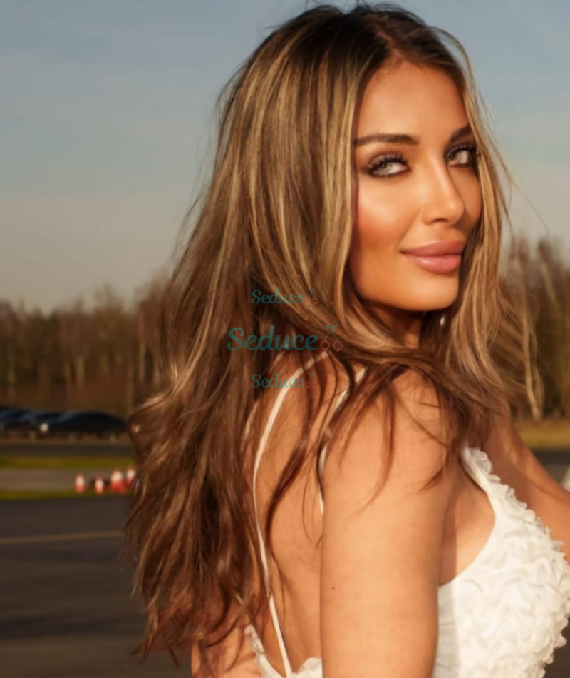 Photo escort girl Taylor TY: the best escort service