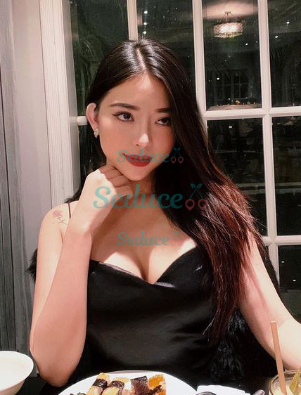 Photo escort girl LILY: the best escort service