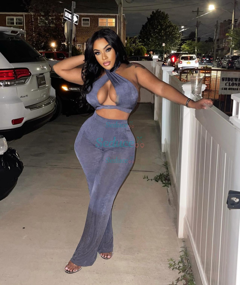 Photo escort girl MIRA: the best escort service