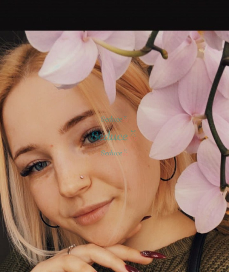Photo escort girl Emma: the best escort service