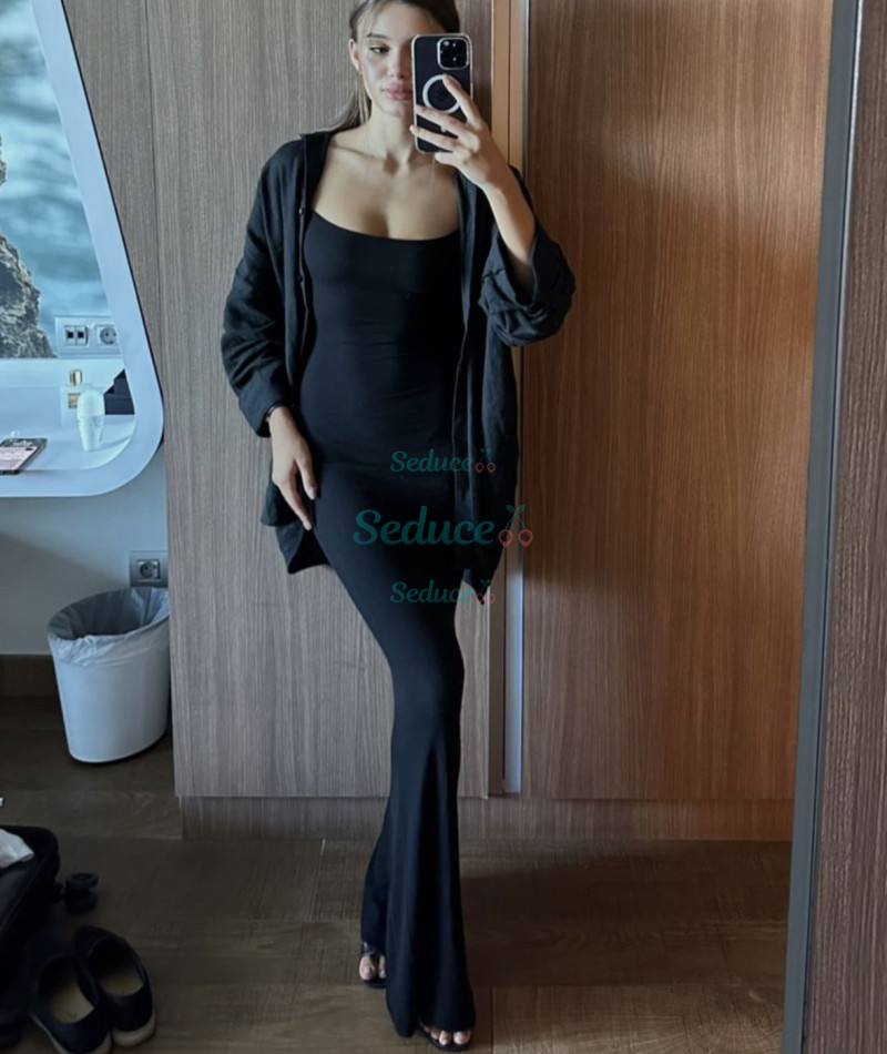 Photo escort girl Elena : the best escort service