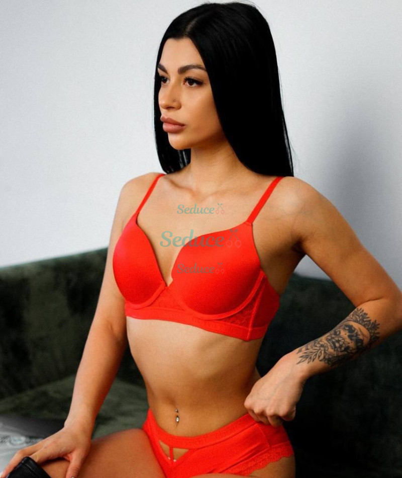Photo escort girl Alina: the best escort service