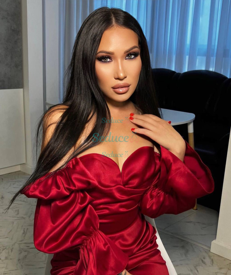 Photo escort girl Lina VIP : the best escort service
