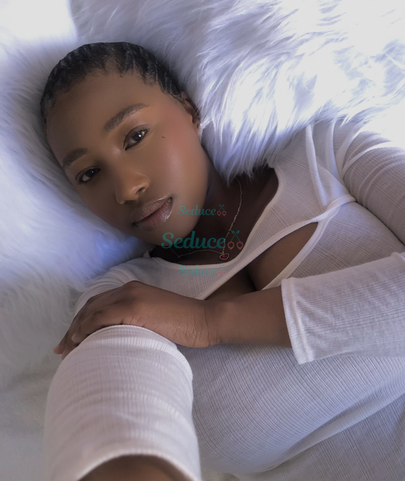 Photo escort girl Leya : the best escort service