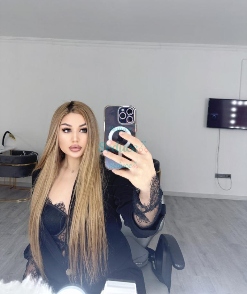 Photo escort girl ella: the best escort service