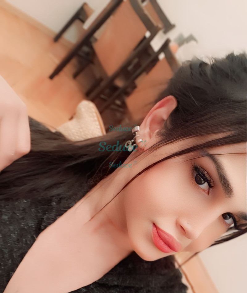 Photo escort girl Layla: the best escort service