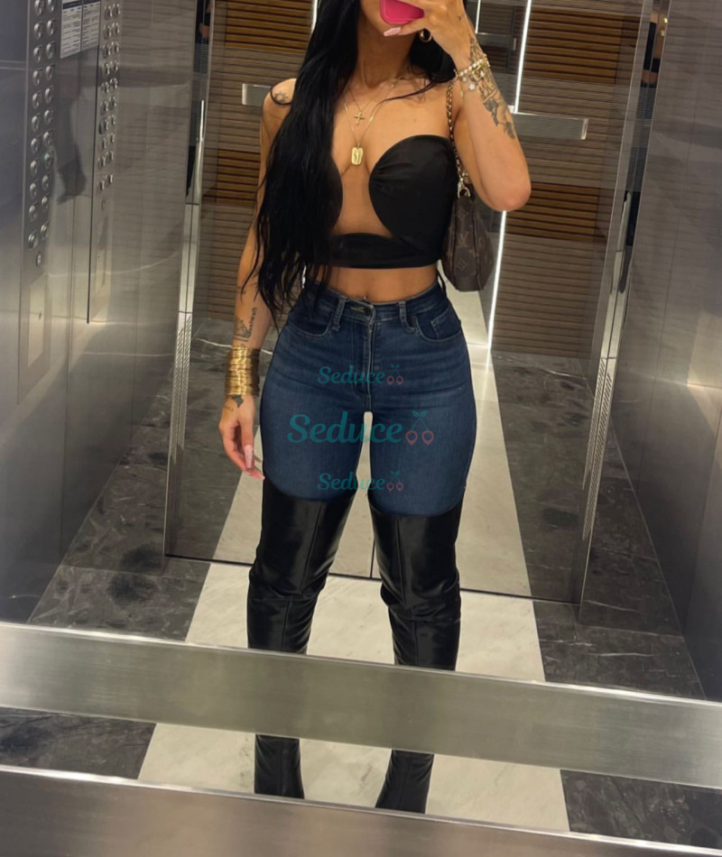 Photo escort girl lesli: the best escort service