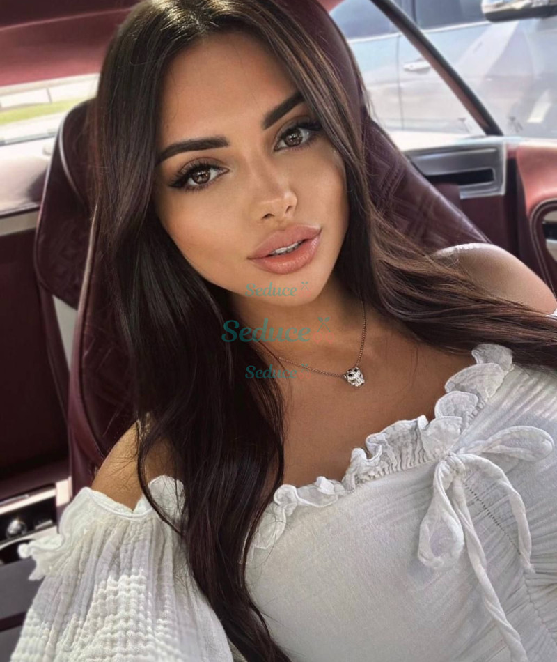 Photo escort girl Alina: the best escort service