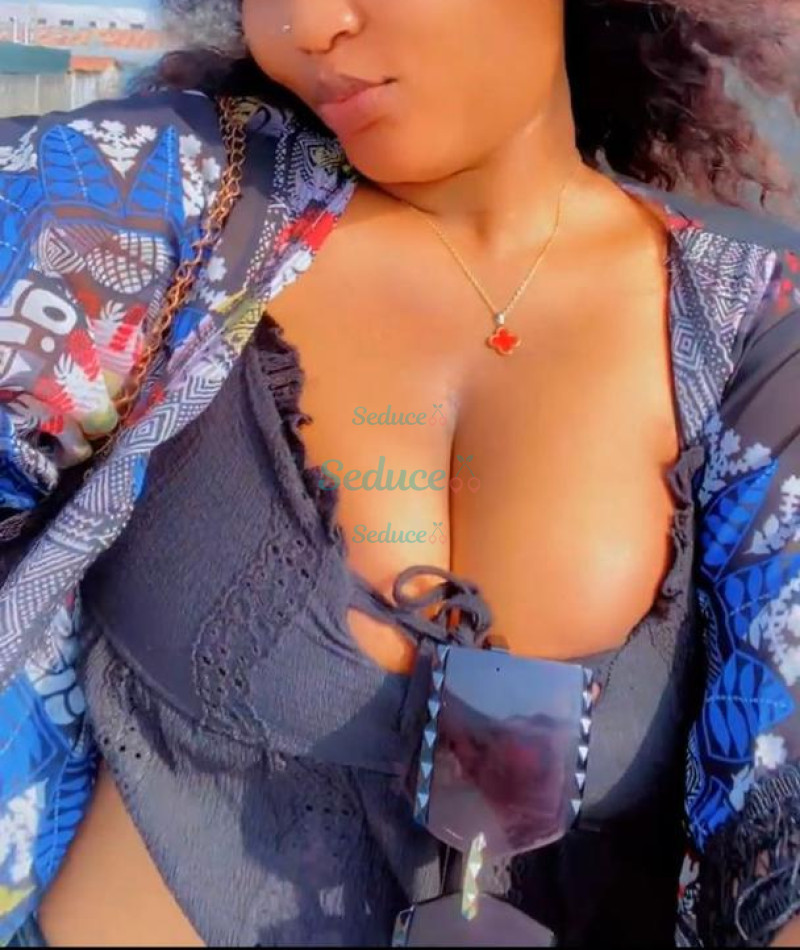 Photo escort girl Carlye : the best escort service