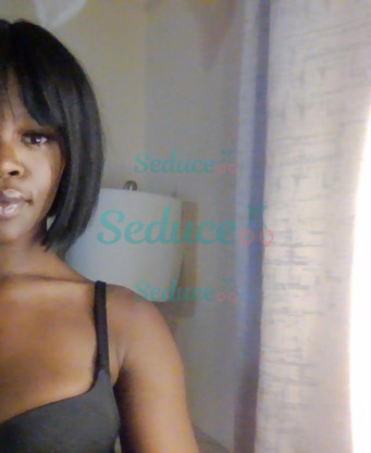 Photo escort girl Winnie: the best escort service