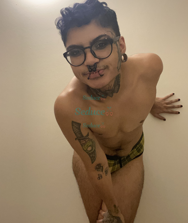 Photo escort girl Adam: the best escort service