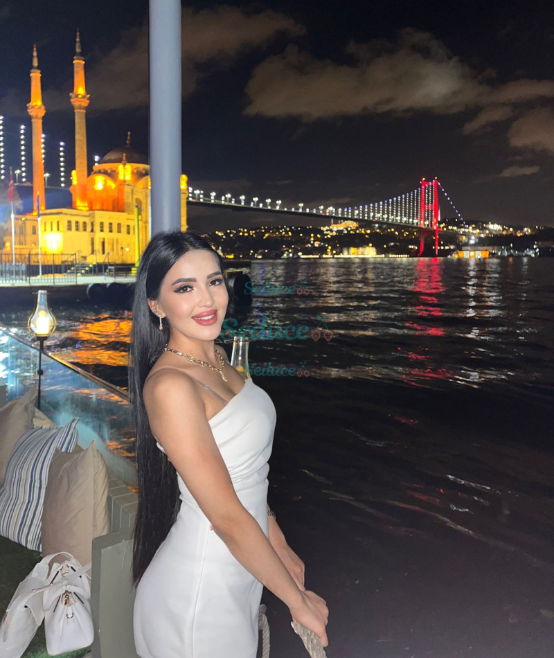 Photo escort girl Lara: the best escort service