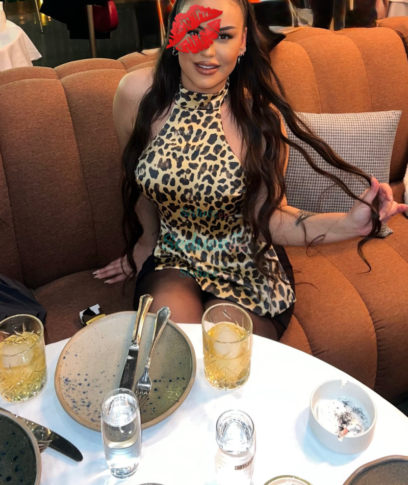 Photo escort girl Azra: the best escort service