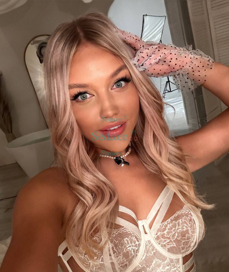 Photo escort girl Tina: the best escort service