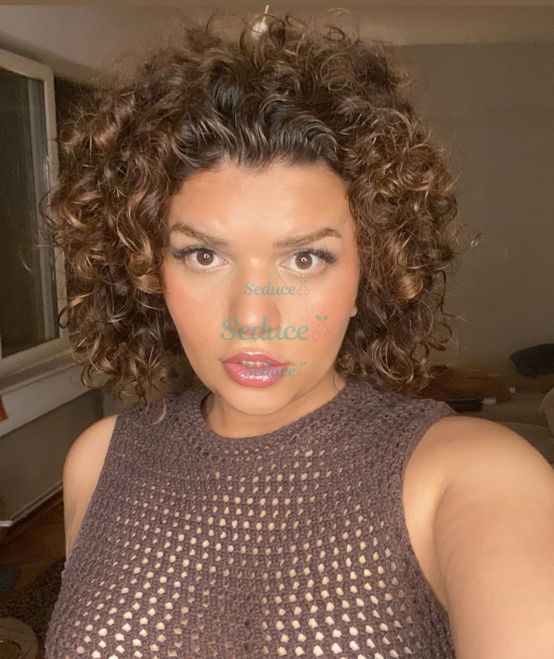 Photo escort girl Erye: the best escort service