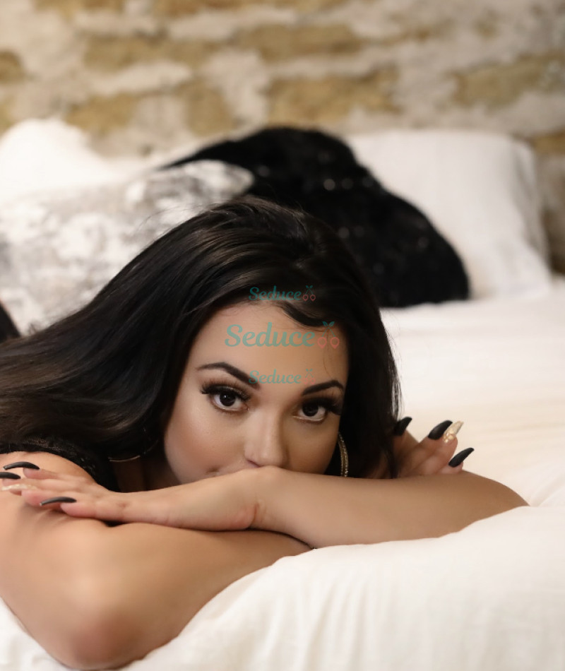 Photo escort girl Alana: the best escort service