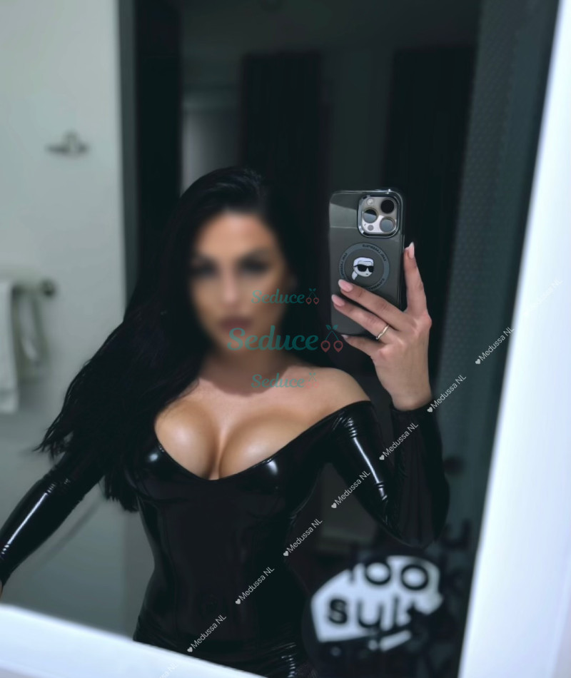 Photo escort girl Medussa: the best escort service